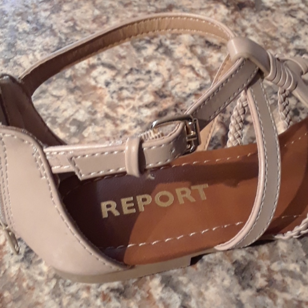 Sandals - Picture 3 of 4